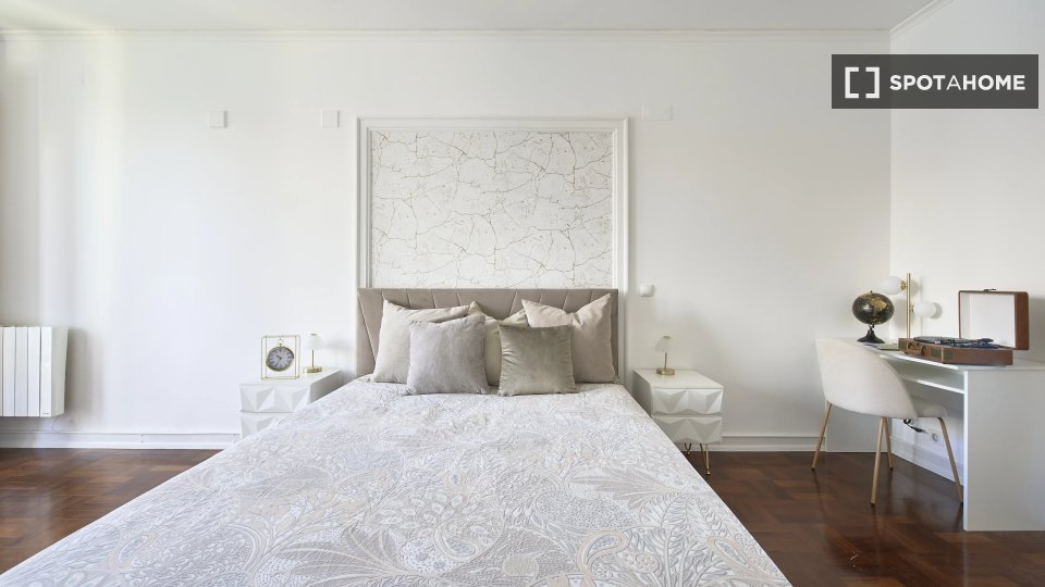 Double room Lisbon, 7 beds — photo 11