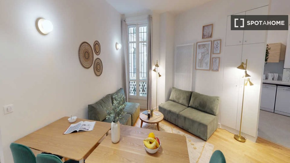 Double room Paris, 9 beds, 220m² — photo 12
