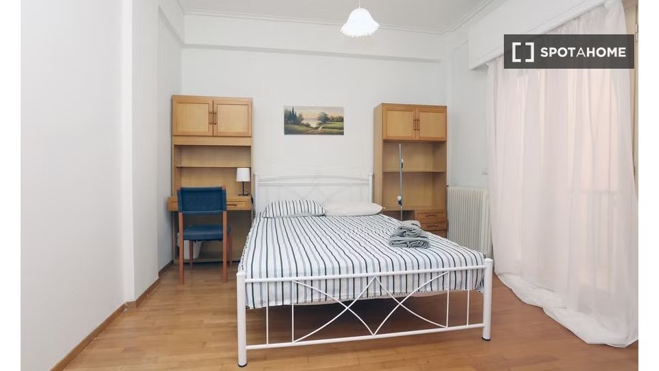 Double room Athens, 5 beds — photo 11