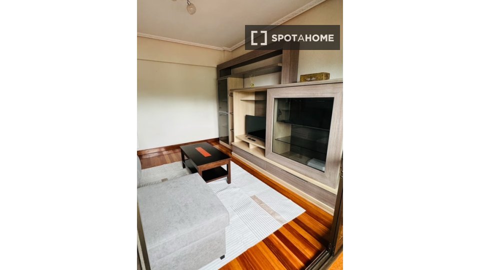 Apartment Bilbao, 2 beds, 80m² — photo 3