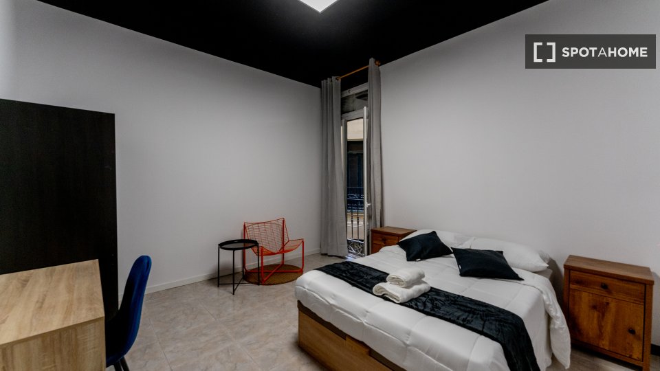 Double room Madrid, 11 beds — photo 8