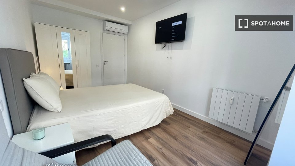 Double room Madrid, 6 beds — photo 13