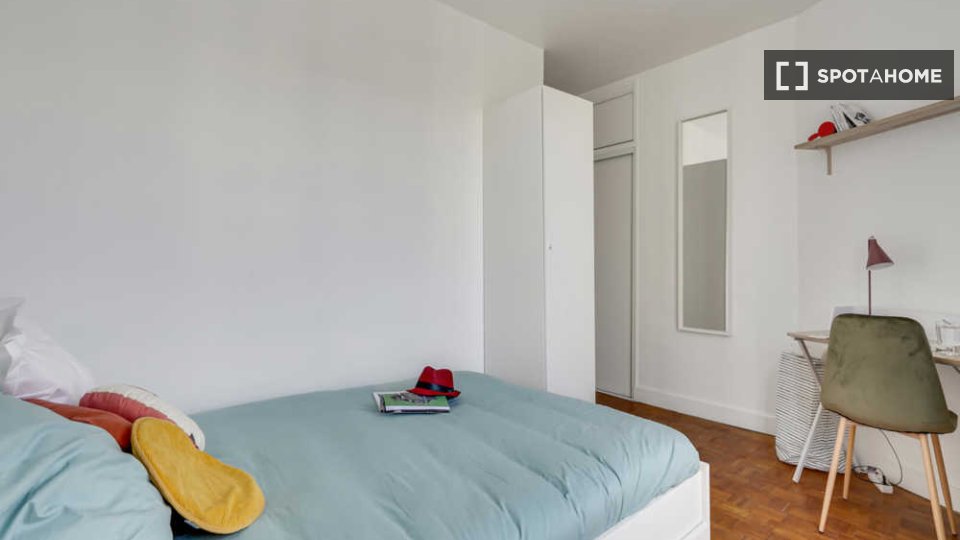 Double room Paris, 3 beds, 60m² — photo 5