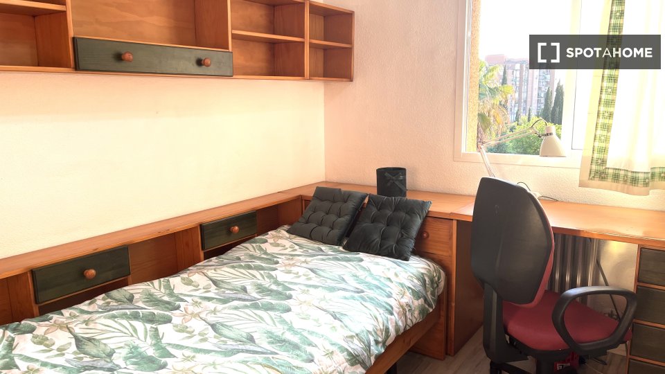 Double room Granada, 3 beds, 110m² — photo 54