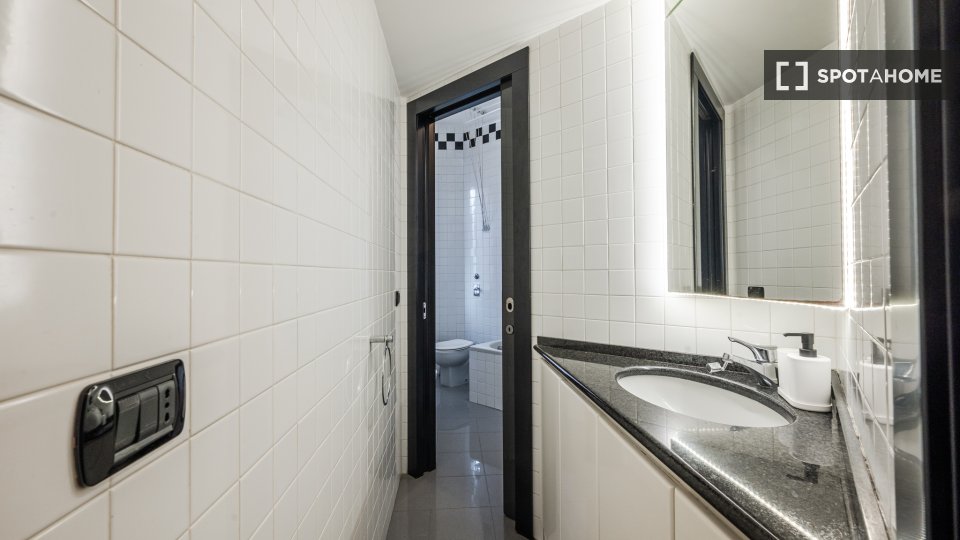 Apartment Milan, 2 beds, 85m² — photo 11