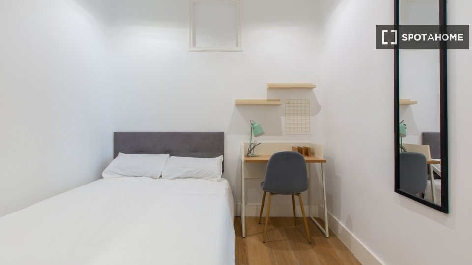Double room Madrid, 8 beds — photo 21