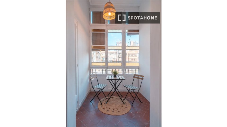 Double room Barcelona, 7 beds, 200m² — photo 9