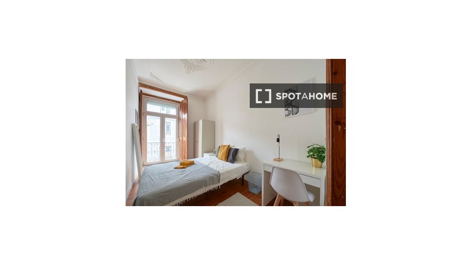 Double room Lisbon, 9 beds — photo 4
