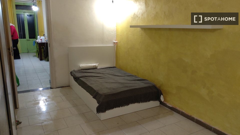 Double room Turin, 3 beds, 85m² — photo 1