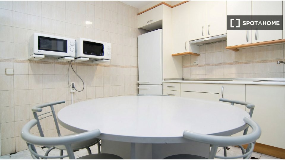 Apartment Madrid, 10 beds — photo 11