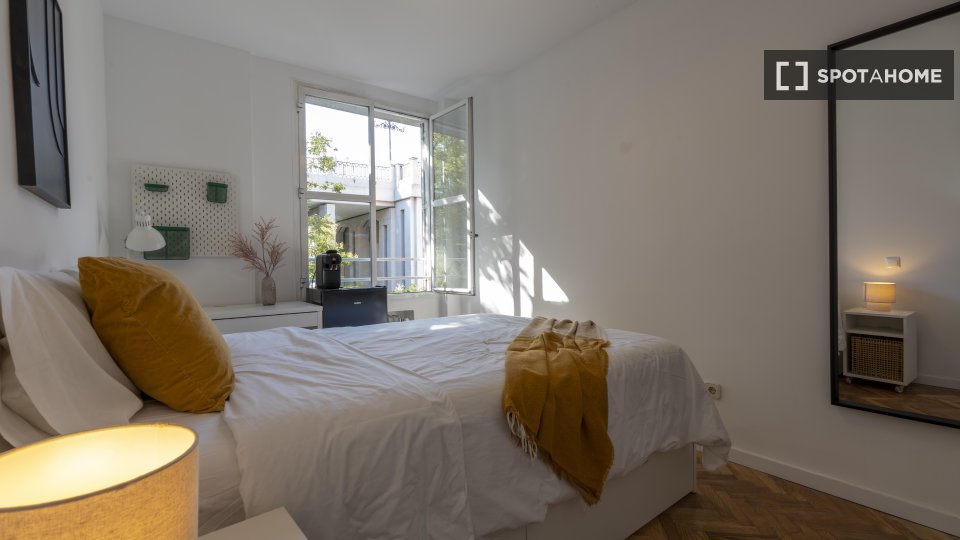 Double room Madrid, 6 beds — photo 50