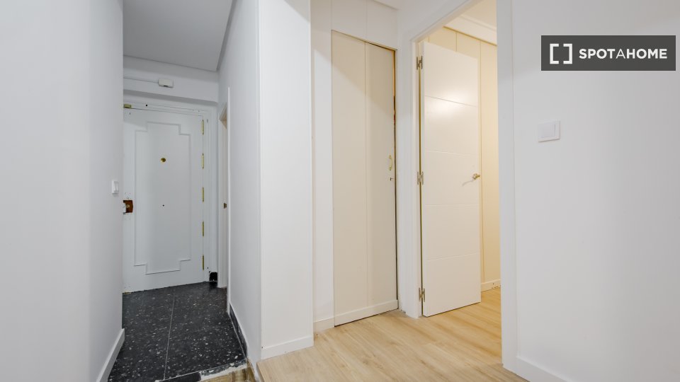 Double room Madrid, 8 beds — photo 10
