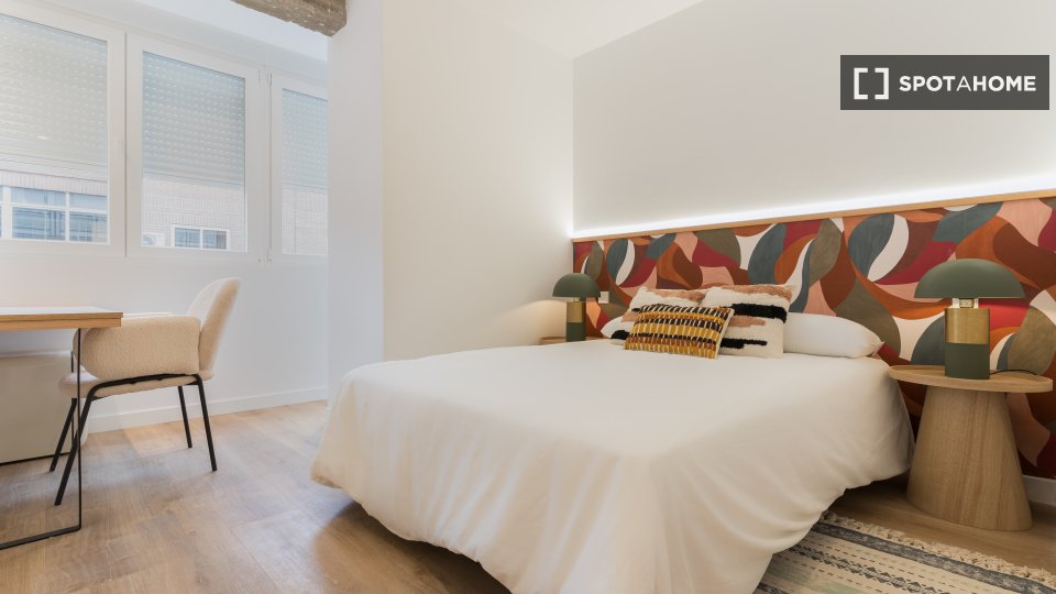 Double room Madrid, 6 beds, 120m² — photo 15