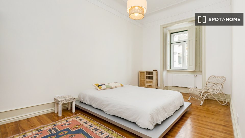 Apartment Lisbon, 2 beds, 105m² — photo 6