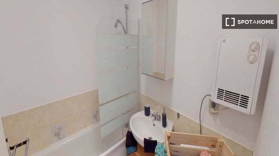 Double room Lille, 4 beds, 70m² — photo 1