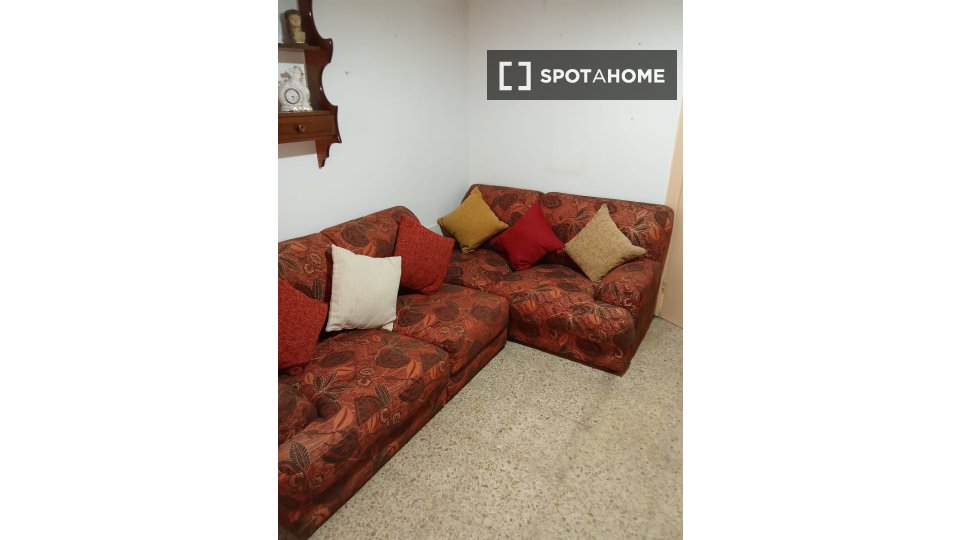 Double room Malaga, 3 beds, 60m² — photo 8