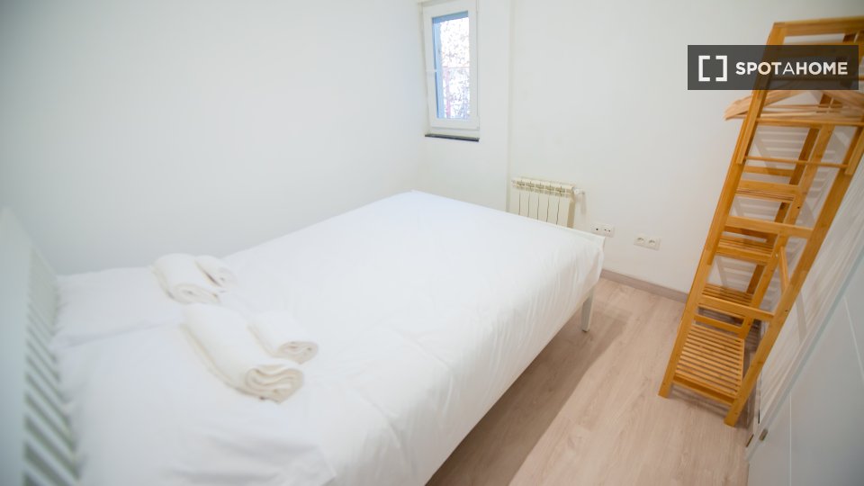 Double room Madrid, 4 beds, 95m² — photo 16