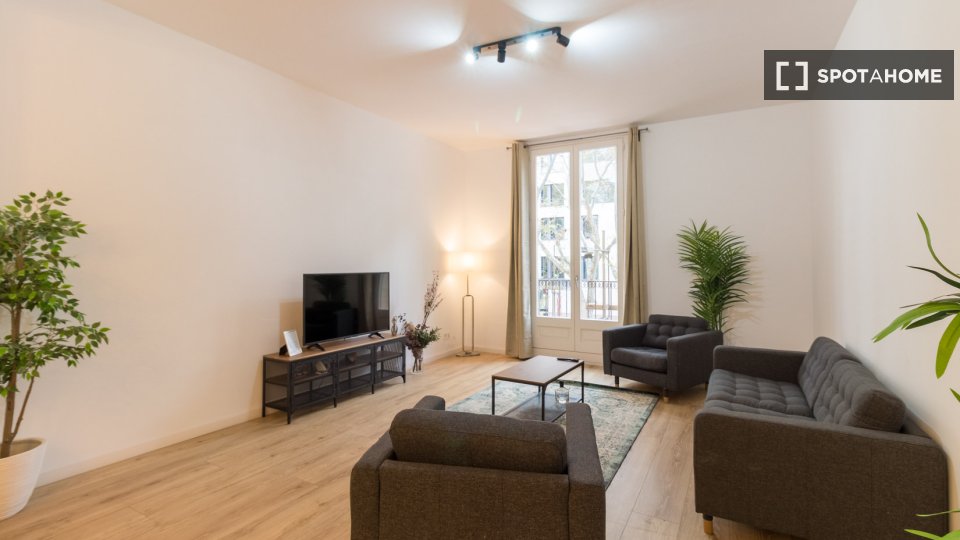 Apartment Barcelona, 3 beds, 140m² — photo 13