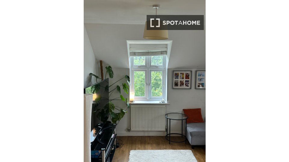 Apartment London, 2 beds — photo 2