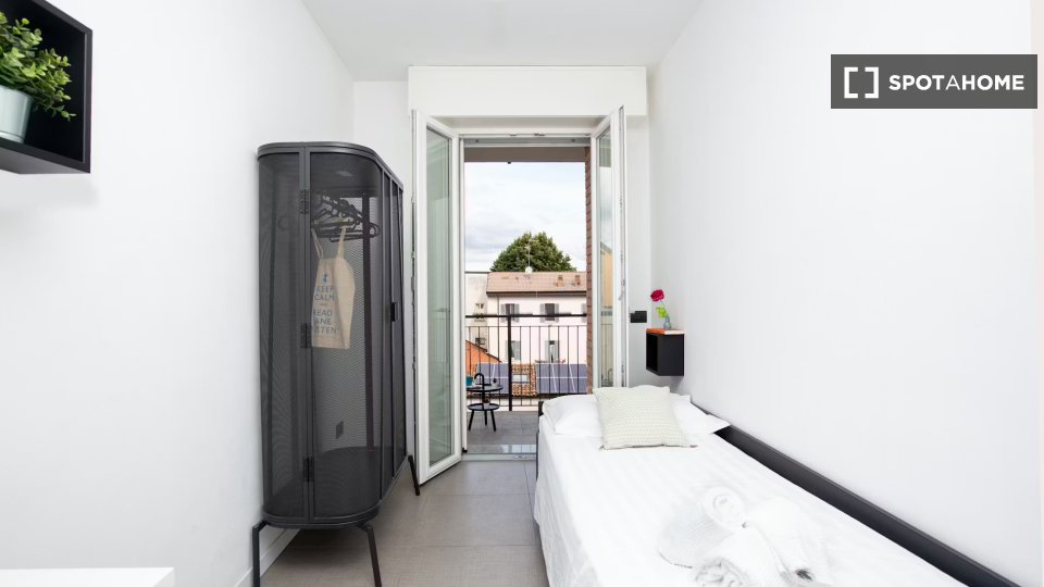 Double room Milan, 5 beds — photo 29