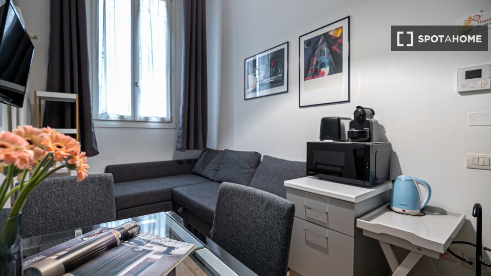 Apartment Milan, 1 bed, 45m² — photo 2