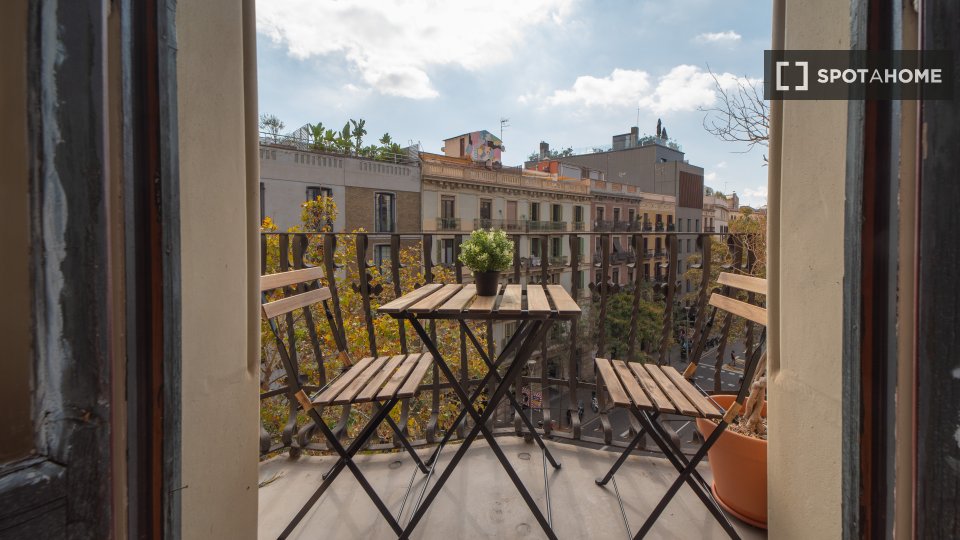 Double room Barcelona, 7 beds, 160m² — photo 7
