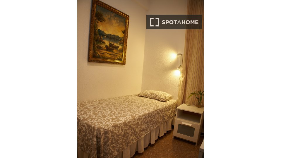 Double room Barcelona, 4 beds — photo 22