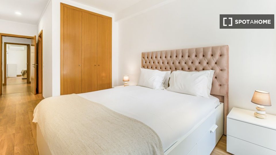 Apartment Lisbon, 3 beds — photo 18