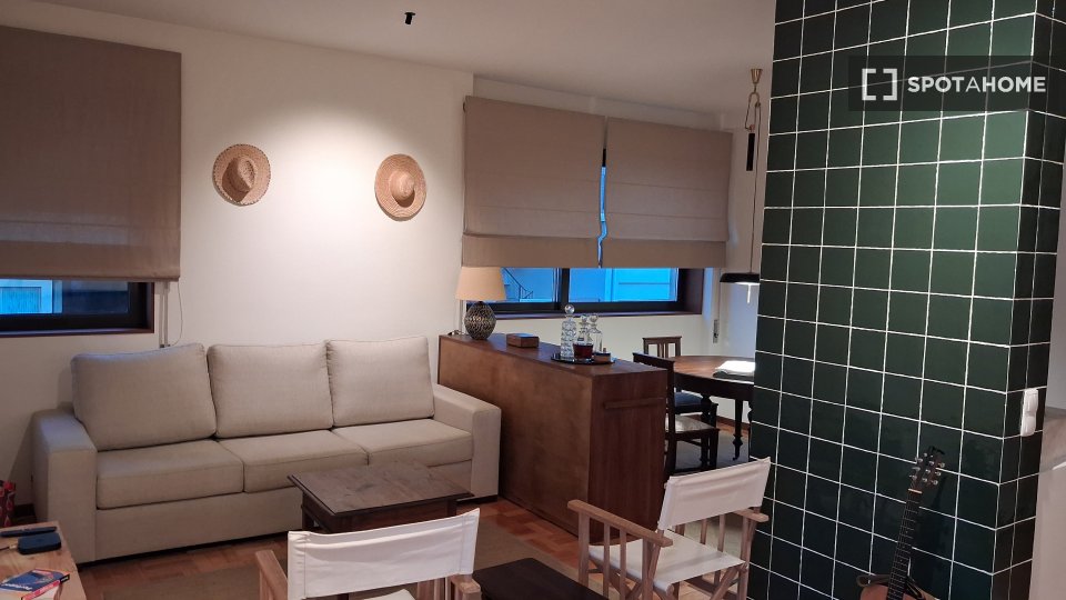 Apartment Porto, 3 beds, 120m² — photo 1