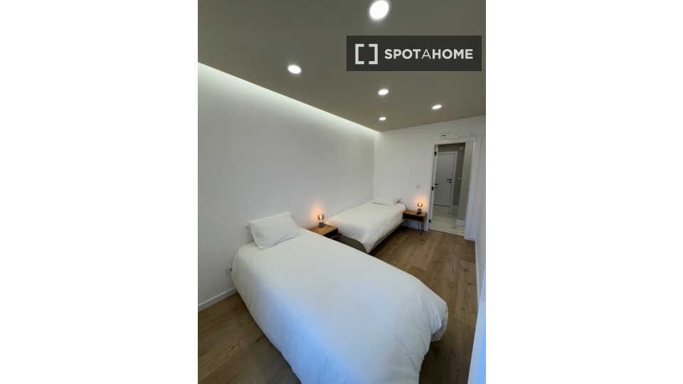 Apartment Lisbon, 3 beds, 85m² — photo 4