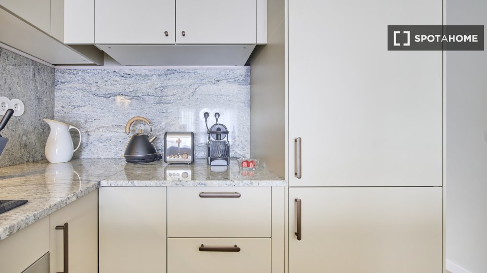 Apartment Lisbon, 1 bed — photo 3