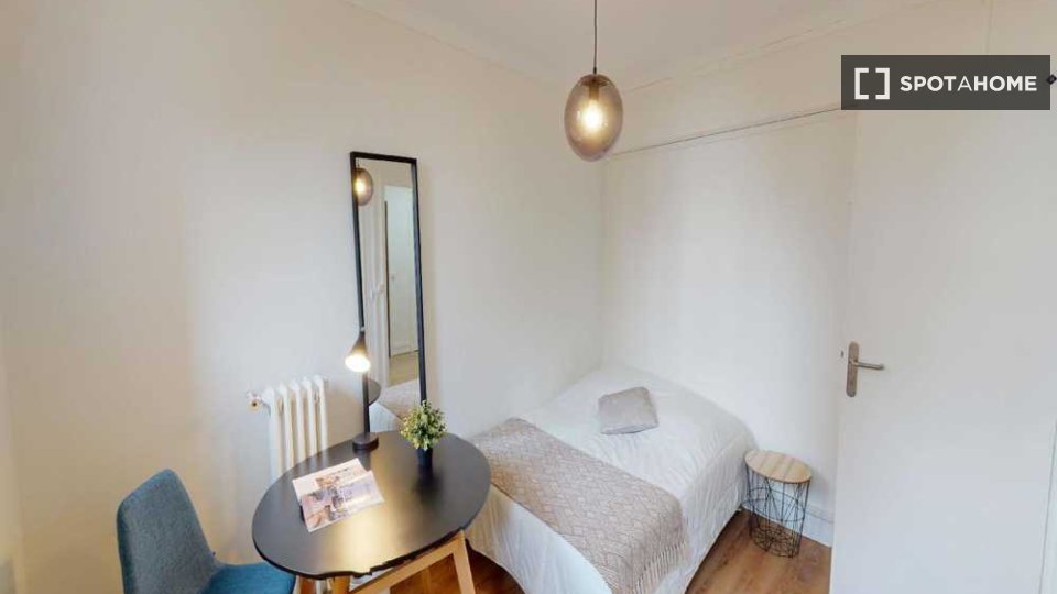 Double room Paris, 5 beds, 110m² — photo 8