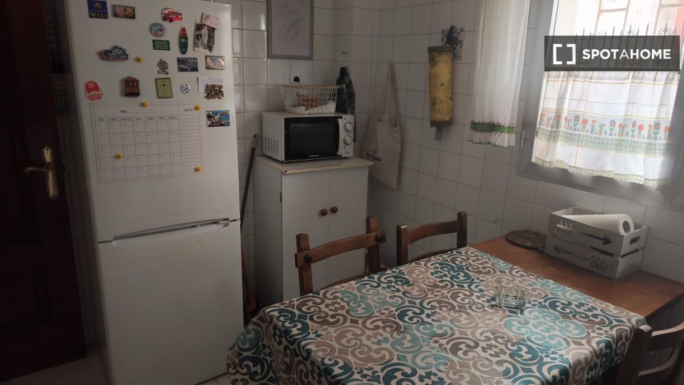Double room Santander, 2 beds — photo 10