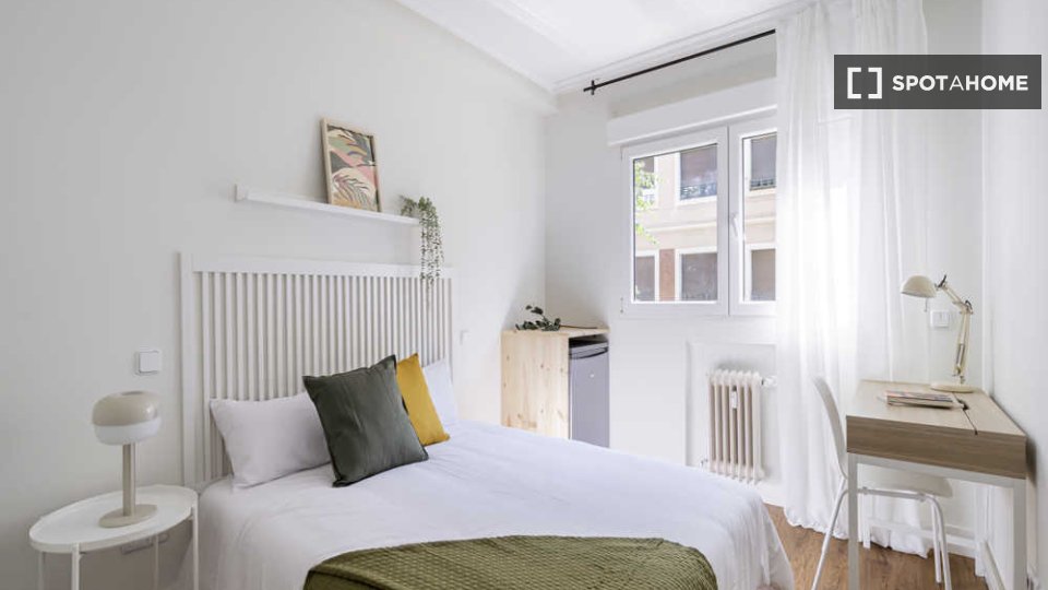 Habitación doble Madrid, 5 habitaciones — foto 36