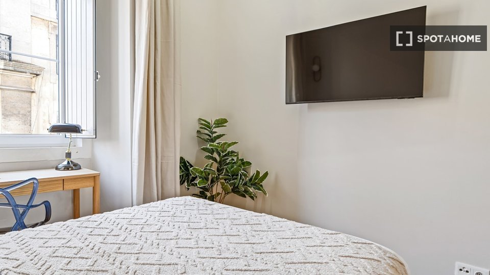 Double room Lisbon, 6 beds — photo 24
