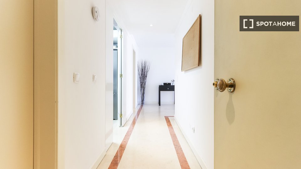 Apartment Lisbon, 1 bed, 60m² — photo 14
