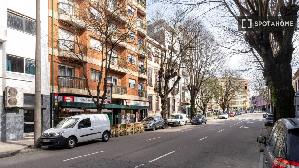 Apartment Porto, 1 bed, 51m² — photo 11