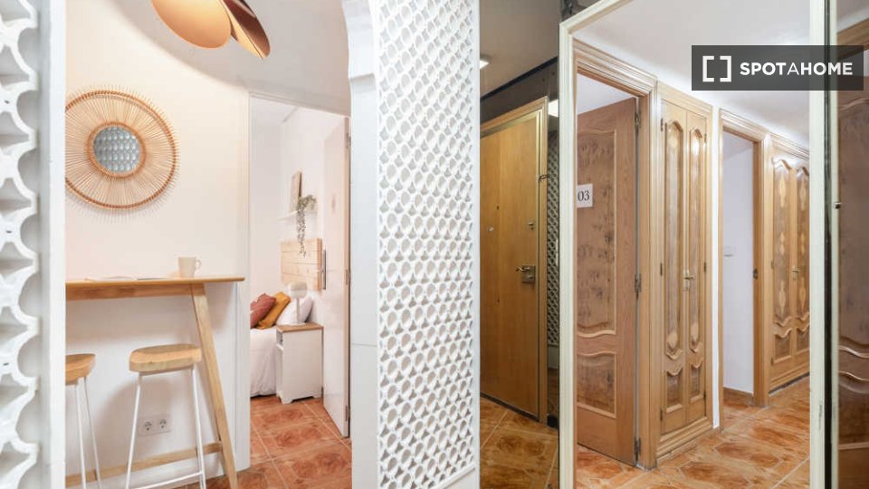 Double room Madrid, 6 beds — photo 10