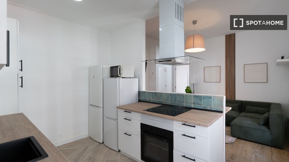 Double room Madrid, 6 beds — photo 1