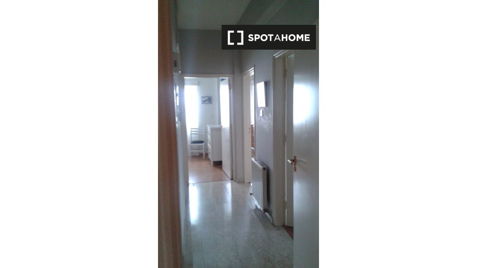 Double room Nicosia, 3 beds — photo 15
