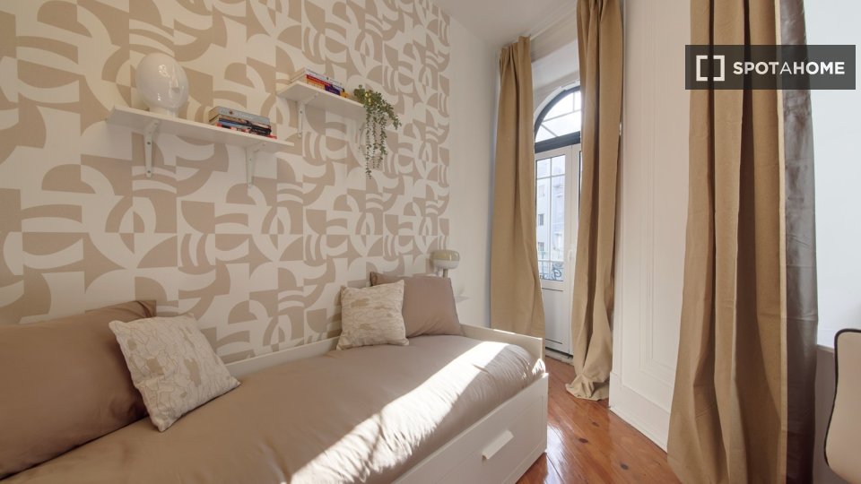 Double room Lisbon, 8 beds — photo 19