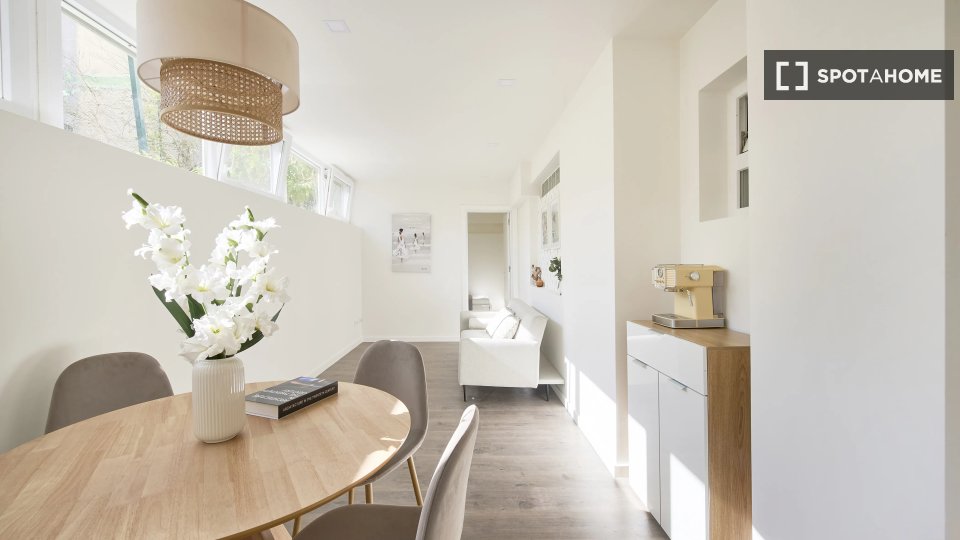 Double room Lisbon, 4 beds — photo 16