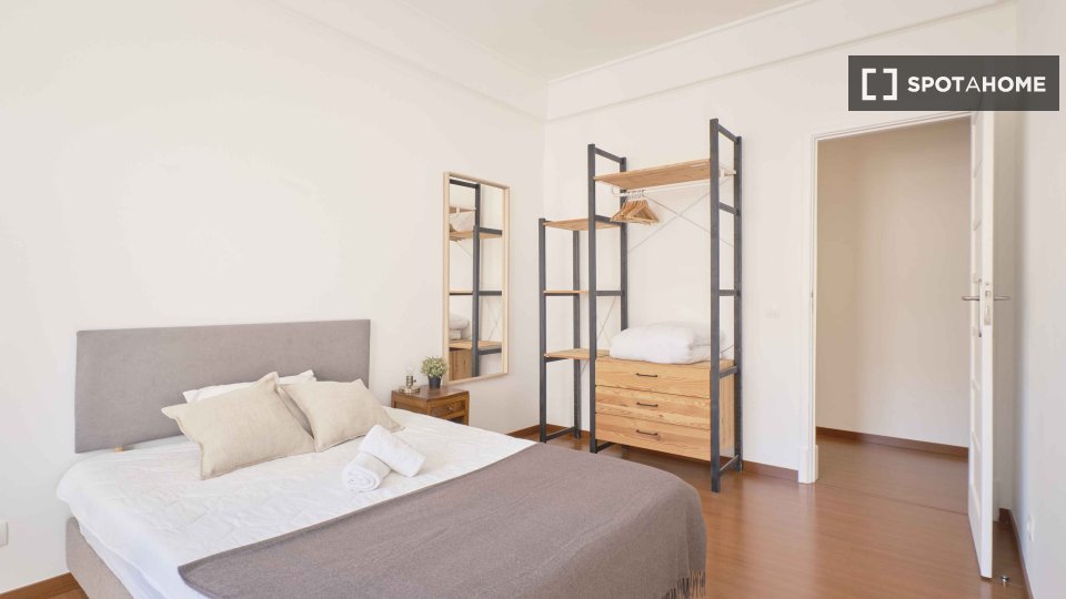 Double room Lisbon, 8 beds — photo 11