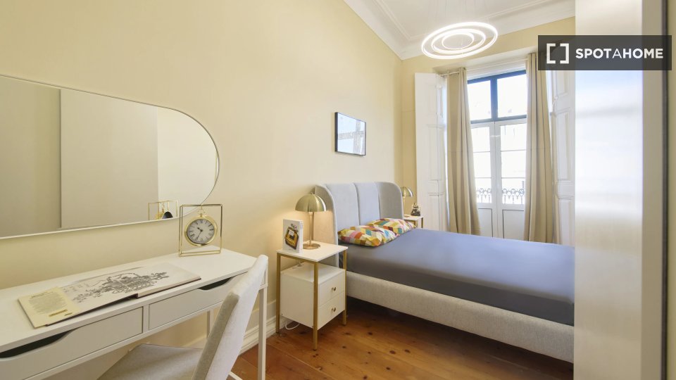 Double room Lisbon, 9 beds — photo 10