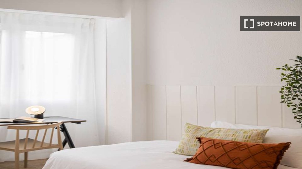 Double room Madrid, 25 beds — photo 17