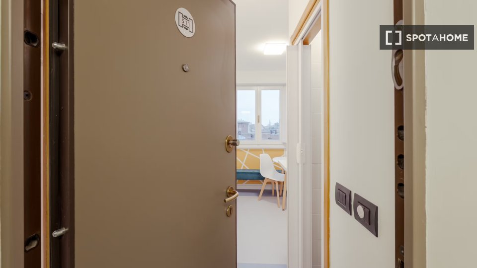 Apartment mono Milan — photo 1