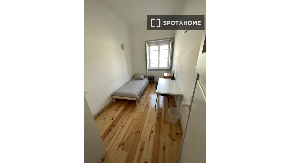 Double room Coimbra, 4 beds, 90m² — photo 1