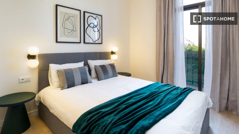 Apartment Barcelona, 4 beds, 110m² — photo 9