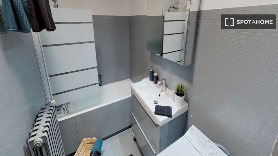 Double room Lille, 5 beds, 110m² — photo 6