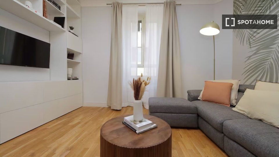 Apartment Rome, 1 bed — photo 18